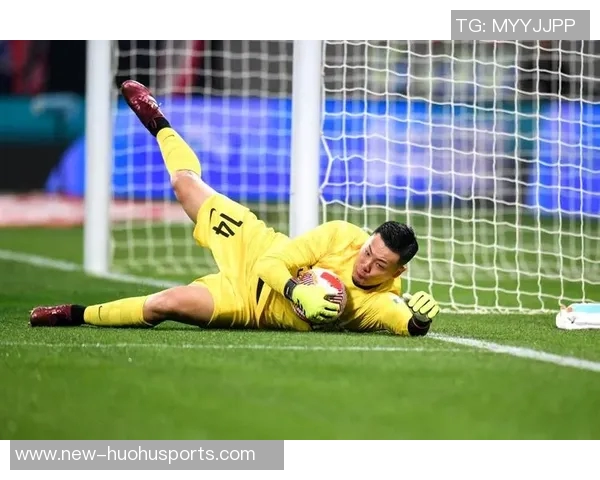 王大雷感谢球迷雨中支持并祝双节快乐展现球队团结精神 王大雷感谢球迷雨中支持并祝双节快乐展现球队团结精神
